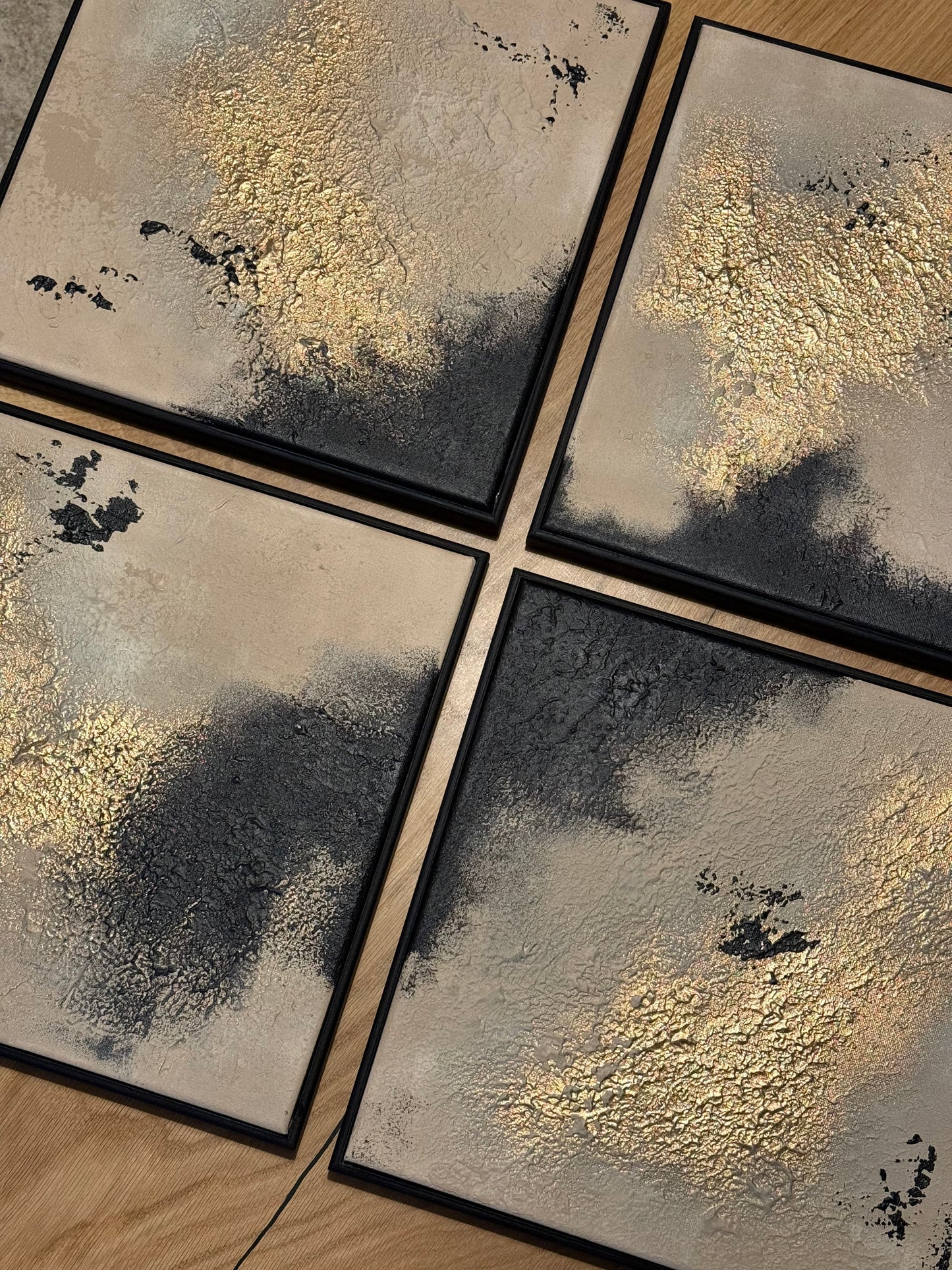 "Connected" four pieces 30 x 30cm